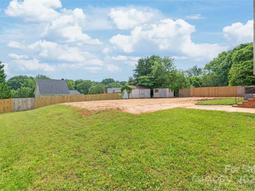 405 Ormand Avenue, Bessemer City, NC 28016.  MLS# CAR4260078, YatesRealty ID 17052. 