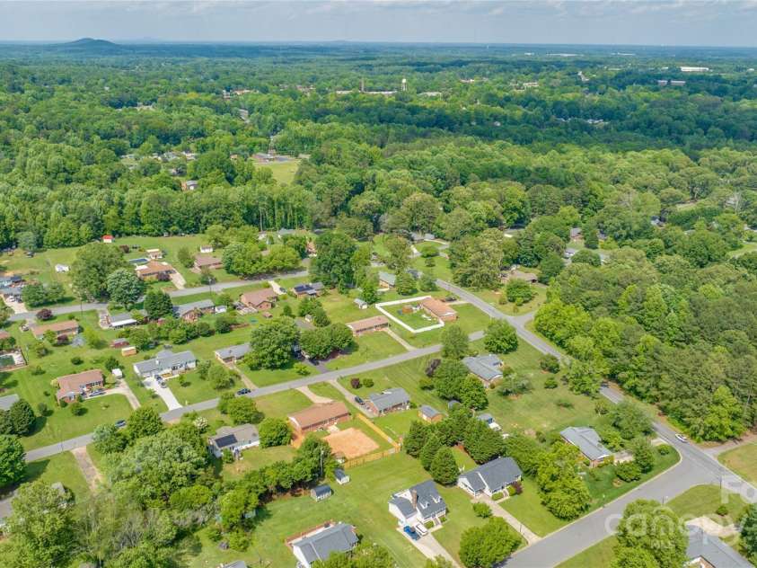 405 Ormand Avenue, Bessemer City, NC 28016.  MLS# CAR4260078, YatesRealty ID 17052. 