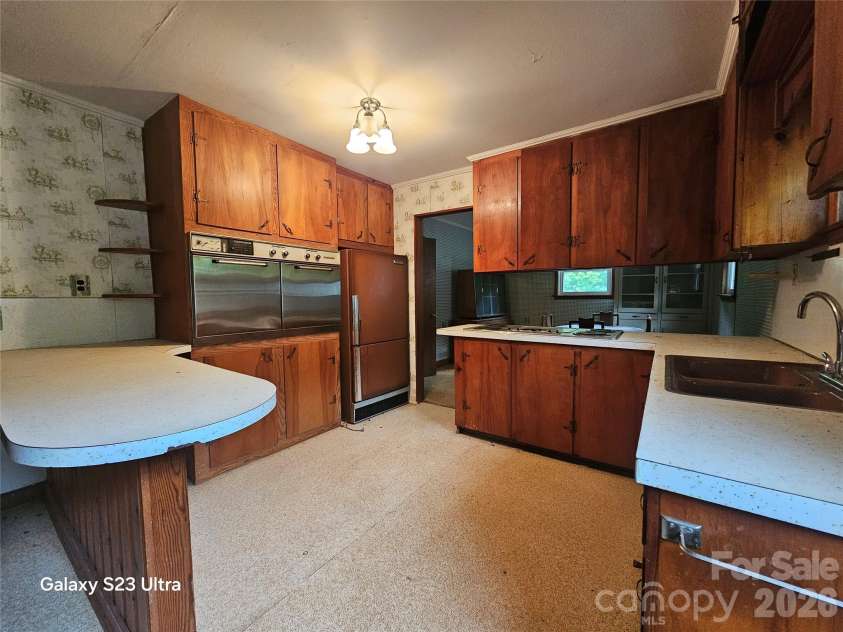 11056 US Highway 52 Highway, Wadesboro, NC 28170.  MLS# CAR4376586, YatesRealty ID 17053. 