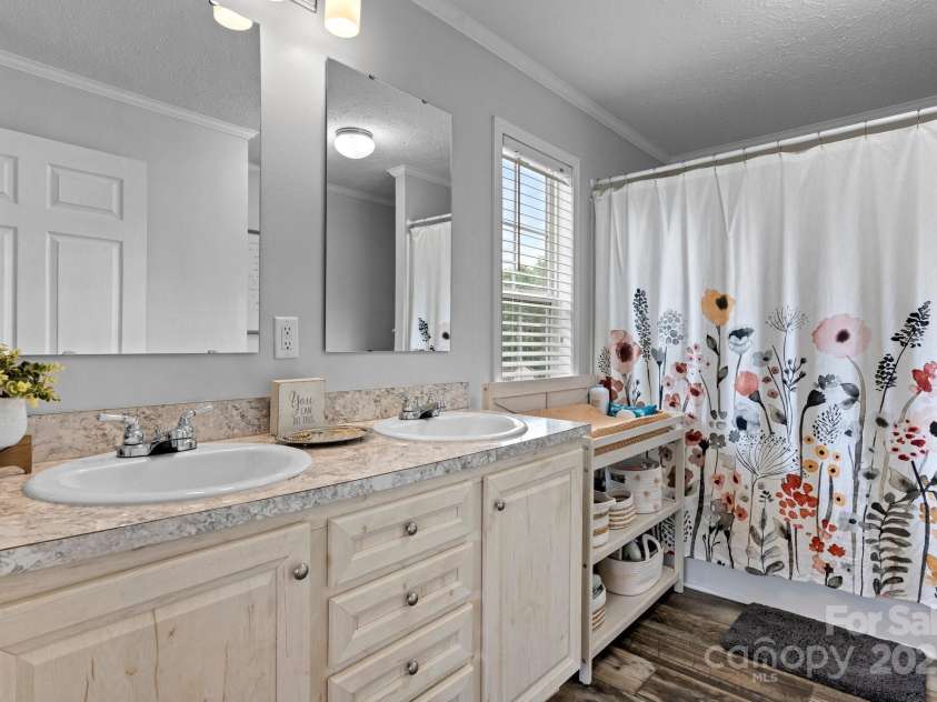 2843 Hopewell Church Road, Sherrills Ford, NC 28673.  MLS# CAR4265492, YatesRealty ID 17053. 