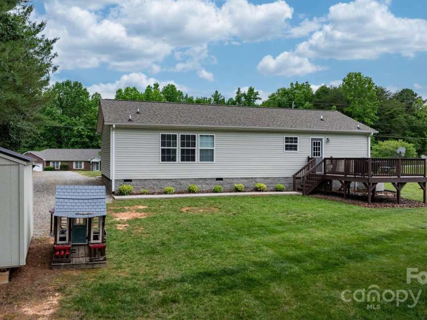 2843 Hopewell Church Road, Sherrills Ford, NC 28673.  MLS# CAR4265492, YatesRealty ID 17053. 