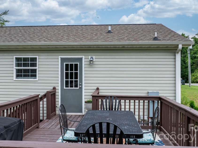 2843 Hopewell Church Road, Sherrills Ford, NC 28673.  MLS# CAR4265492, YatesRealty ID 17053. 