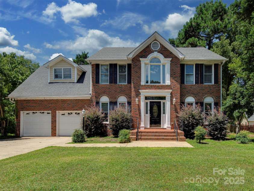 1516 Plantation Trail, Gastonia, NC 28056.  MLS# CAR4285271, YatesRealty ID 17054. 