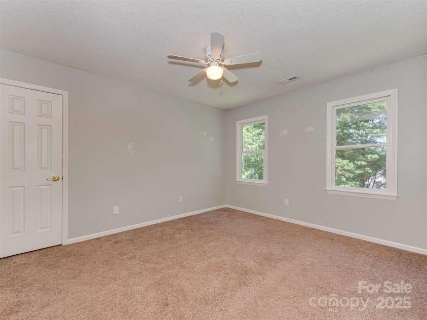 1516 Plantation Trail, Gastonia, NC 28056.  MLS# CAR4285271, YatesRealty ID 17054. 