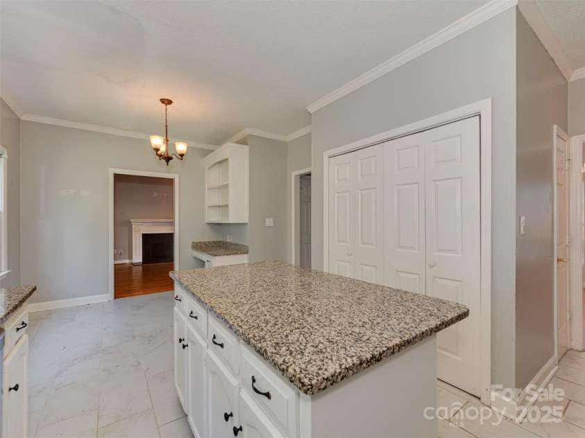 1516 Plantation Trail, Gastonia, NC 28056.  MLS# CAR4285271, YatesRealty ID 17054. 