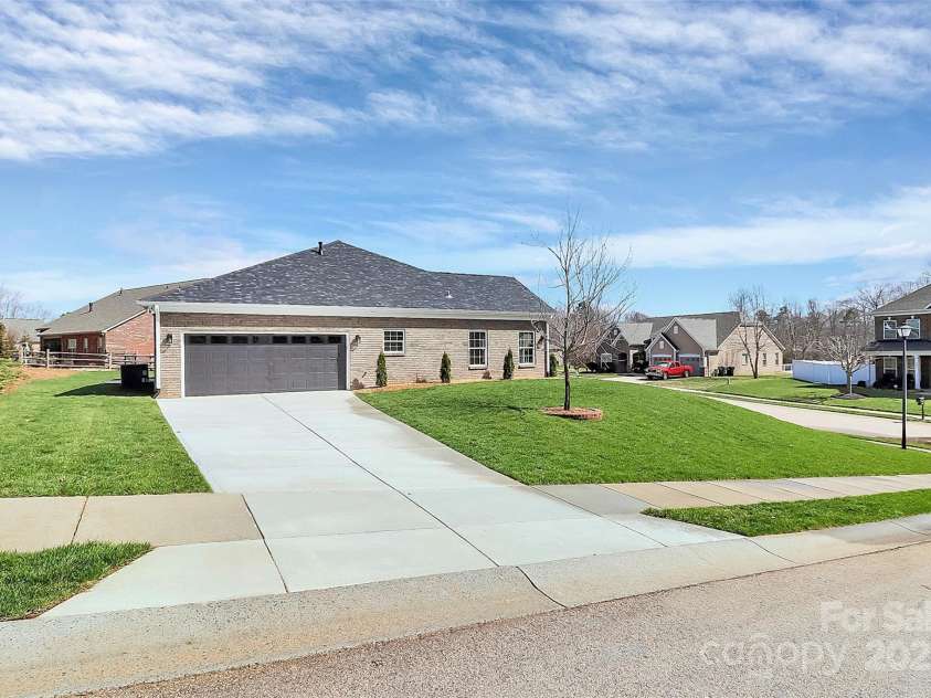 609 Rosemore Place, Rock Hill, SC 29732.  MLS# CAR4228092, YatesRealty ID 17056. 