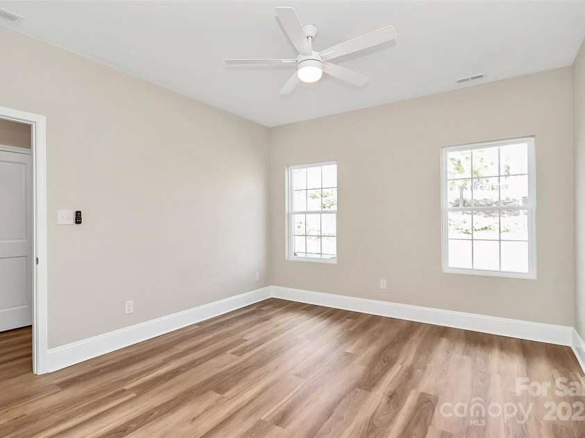 609 Rosemore Place, Rock Hill, SC 29732.  MLS# CAR4228092, YatesRealty ID 17056. Secondary Bedroom 3