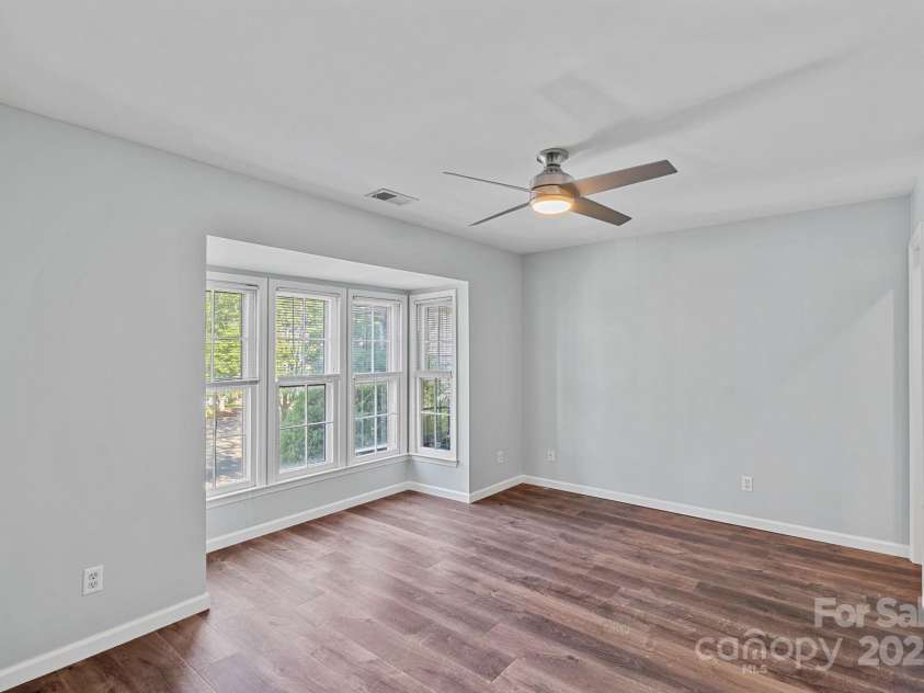 3308 Selwyn Farms Lane, Charlotte, NC 28209.  MLS# CAR4264520, YatesRealty ID 17057. 