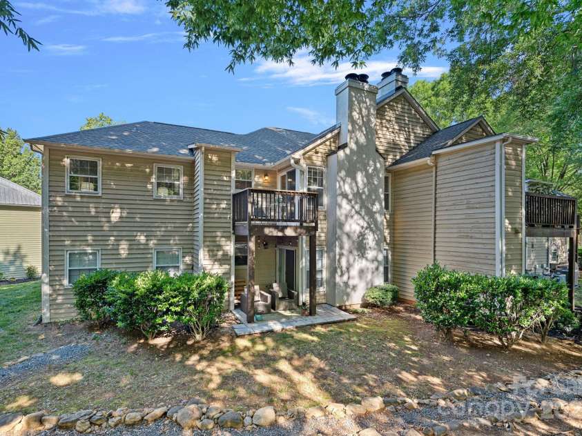 3308 Selwyn Farms Lane, Charlotte, NC 28209.  MLS# CAR4264520, YatesRealty ID 17057. 