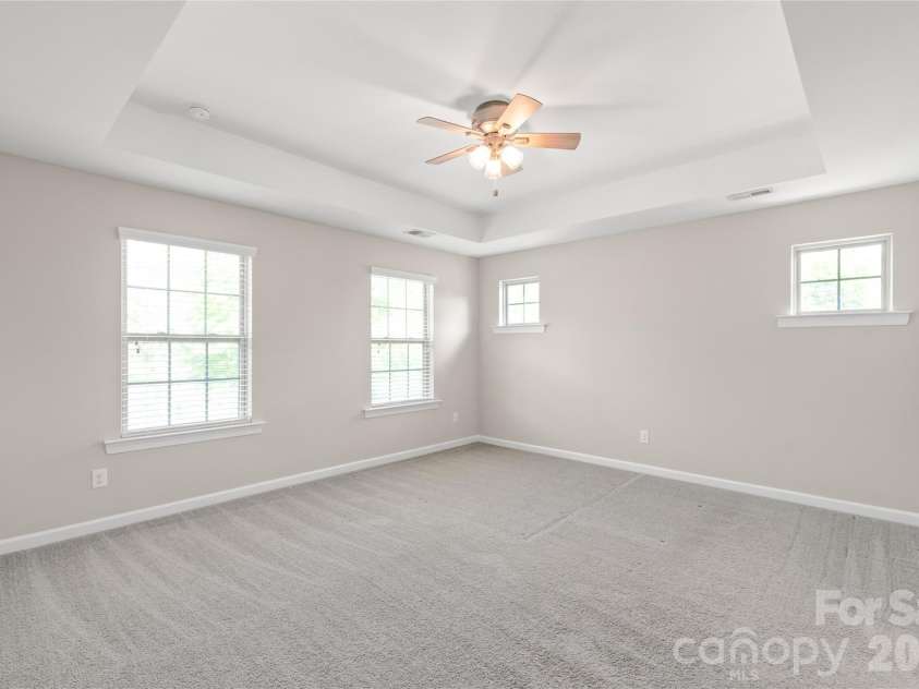 5662 Stonewells Drive, Charlotte, NC 28278.  MLS# CAR4374852, YatesRealty ID 17057. 