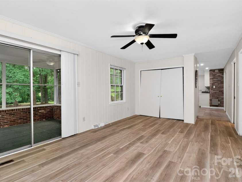 7007 Crossridge Road, Charlotte, NC 28214.  MLS# CAR4375440, YatesRealty ID 17059. 