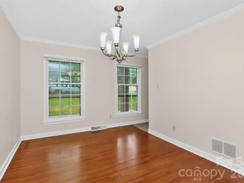 7007 Crossridge Road, Charlotte, NC 28214.  MLS# CAR4375440, YatesRealty ID 17059. 