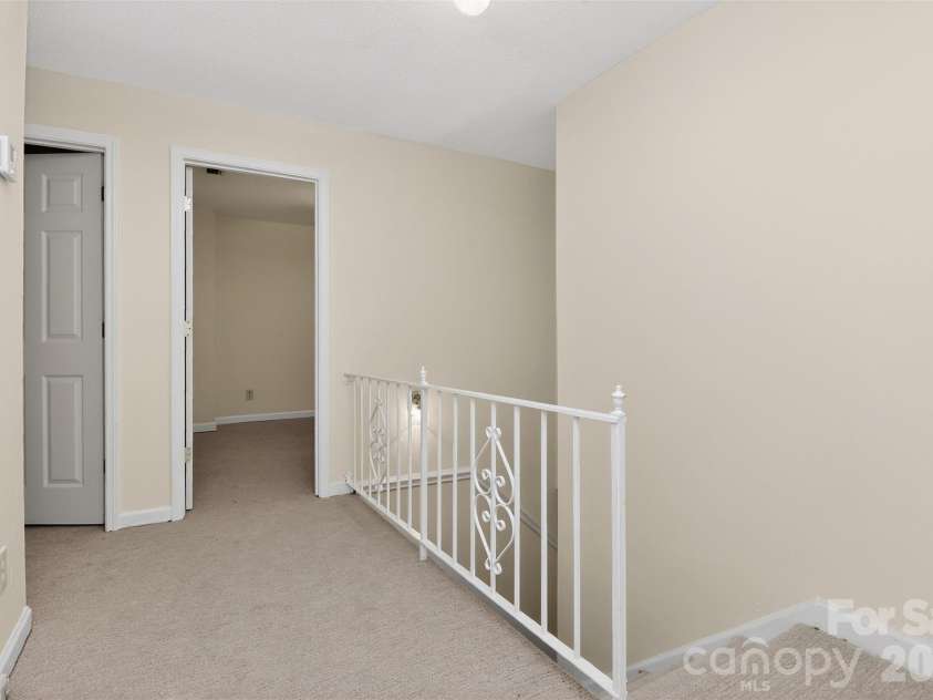 7007 Crossridge Road, Charlotte, NC 28214.  MLS# CAR4375440, YatesRealty ID 17059. 