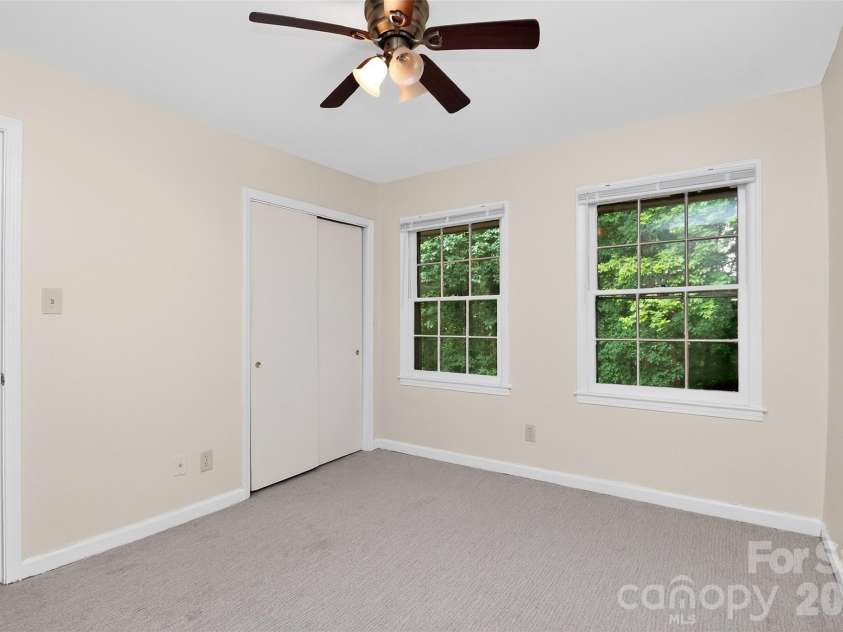 7007 Crossridge Road, Charlotte, NC 28214.  MLS# CAR4375440, YatesRealty ID 17059. 