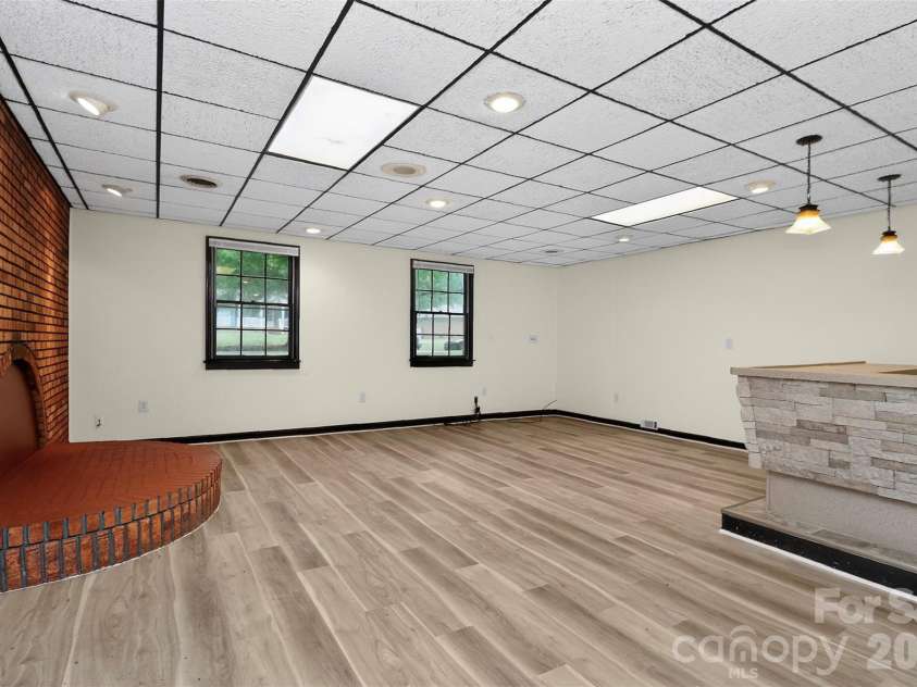7007 Crossridge Road, Charlotte, NC 28214.  MLS# CAR4375440, YatesRealty ID 17059. 
