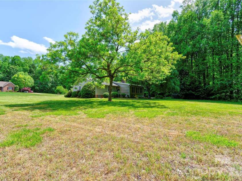 106 Dons Court, Shelby, NC 28150.  MLS# CAR4376308, YatesRealty ID 17060. Back Yard