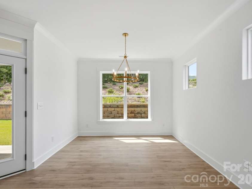 5064 McLaughlin Loop, Waxhaw, NC 28173.  MLS# CAR4375308, YatesRealty ID 17061. Breakfast Area