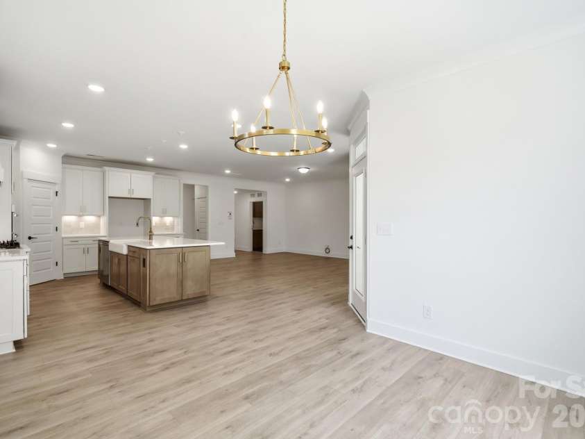5064 McLaughlin Loop, Waxhaw, NC 28173.  MLS# CAR4375308, YatesRealty ID 17061. Breakfast Area