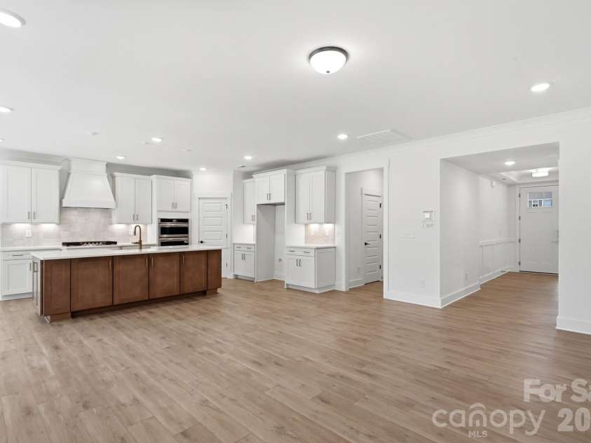 5064 McLaughlin Loop, Waxhaw, NC 28173.  MLS# CAR4375308, YatesRealty ID 17061. Family Room