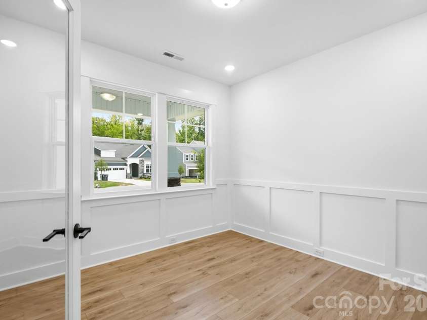 5064 McLaughlin Loop, Waxhaw, NC 28173.  MLS# CAR4375308, YatesRealty ID 17061. Office