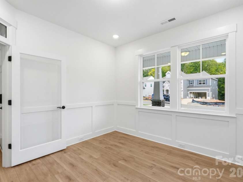 5064 McLaughlin Loop, Waxhaw, NC 28173.  MLS# CAR4375308, YatesRealty ID 17061. Office