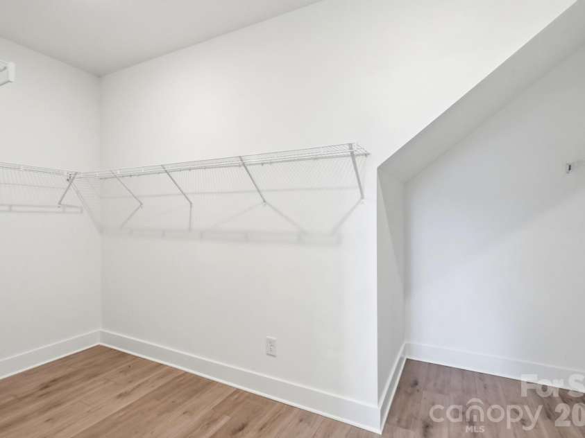 5064 McLaughlin Loop, Waxhaw, NC 28173.  MLS# CAR4375308, YatesRealty ID 17061. Walk in Closet
