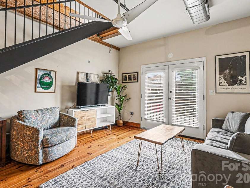 3205 Davidson Street, Charlotte, NC 28205.  MLS# CAR4375658, YatesRealty ID 17062. 