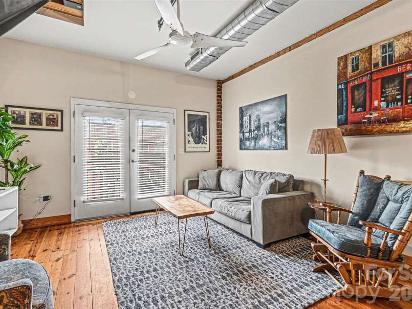 3205 Davidson Street, Charlotte, NC 28205.  MLS# CAR4375658, YatesRealty ID 17062. 
