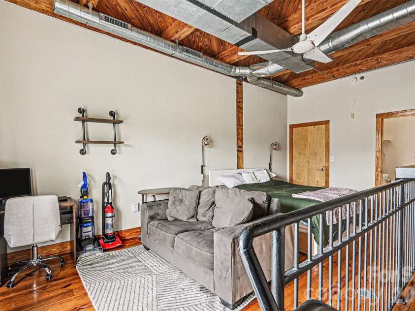 3205 Davidson Street, Charlotte, NC 28205.  MLS# CAR4375658, YatesRealty ID 17062. 