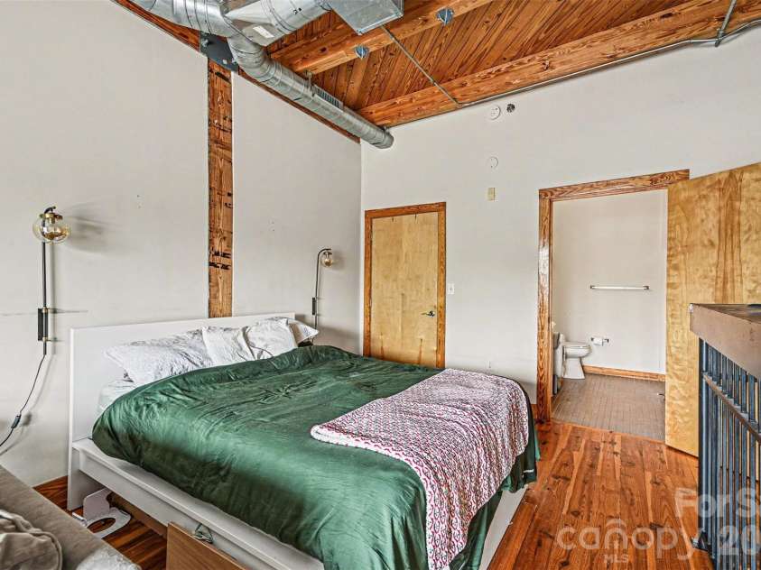 3205 Davidson Street, Charlotte, NC 28205.  MLS# CAR4375658, YatesRealty ID 17062. 