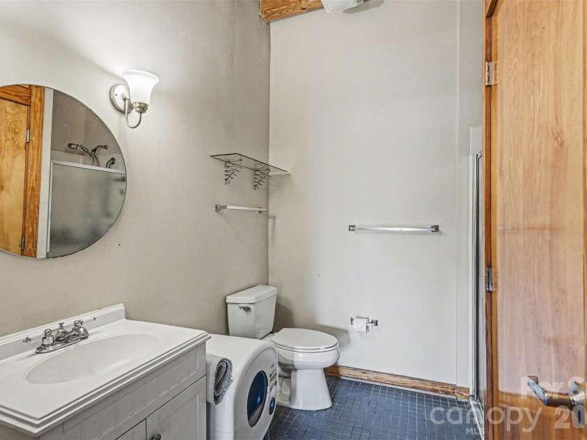 3205 Davidson Street, Charlotte, NC 28205.  MLS# CAR4375658, YatesRealty ID 17062. 