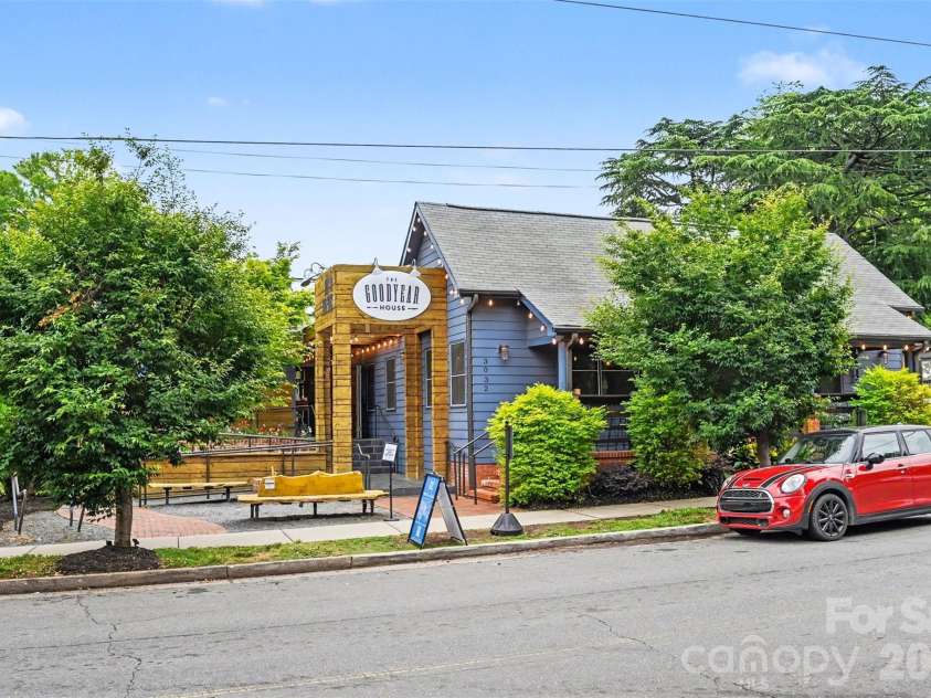 3205 Davidson Street, Charlotte, NC 28205.  MLS# CAR4375658, YatesRealty ID 17062. 