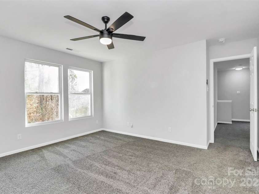 7214 Fox Point Drive, Charlotte, NC 28269.  MLS# CAR4266650, YatesRealty ID 17062. Primary Bedroom