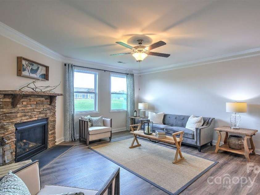 33 Silverthorne Court, Hendersonville, NC 28792.  MLS# CAR4266663, YatesRealty ID 17064. Photos are representative