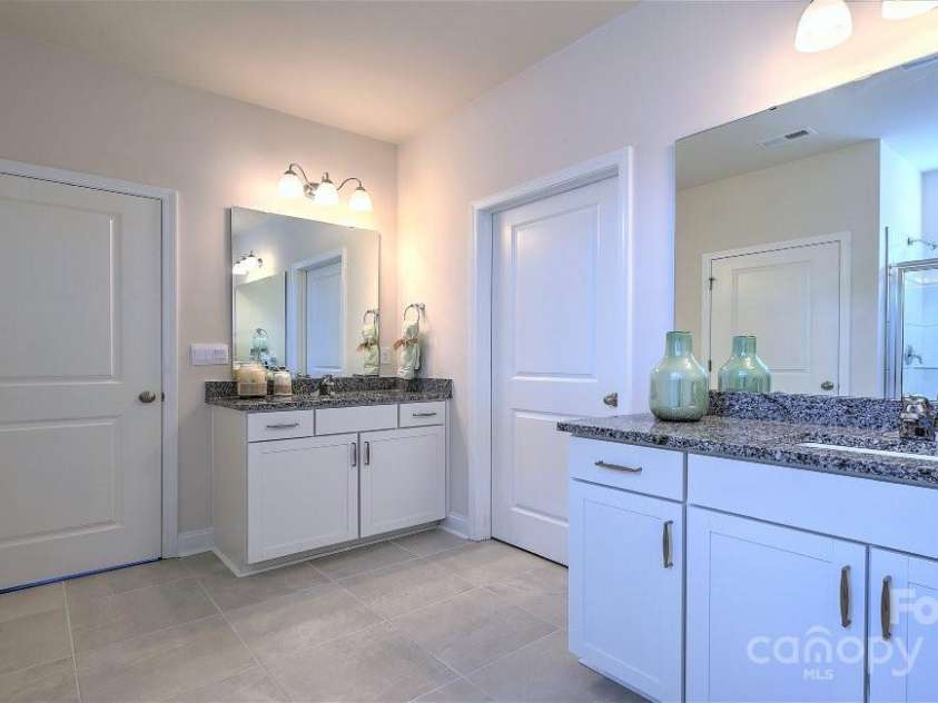 33 Silverthorne Court, Hendersonville, NC 28792.  MLS# CAR4266663, YatesRealty ID 17064. Photos are representative