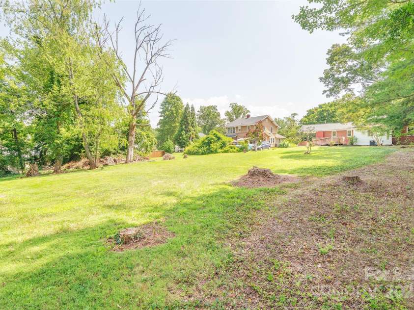 179 Brevard Road, Asheville, NC 28806.  MLS# CAR4260690, YatesRealty ID 17066. 
