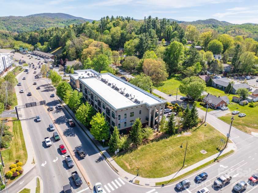 148 NC Highway 105 Highway, Boone, NC 28607.  MLS# CAR4376627, YatesRealty ID 17067. 