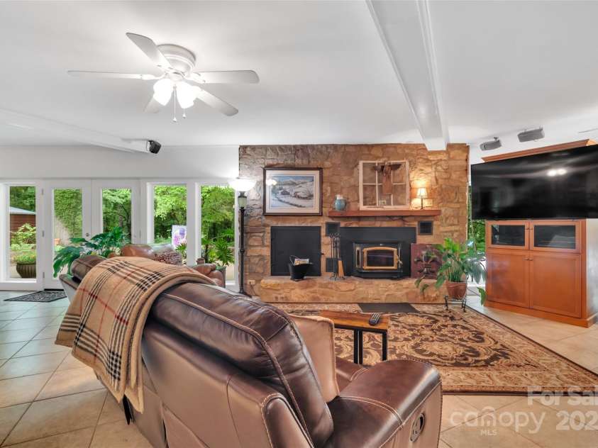 514 Wood Street, Troy, NC 27371.  MLS# CAR4266531, YatesRealty ID 17069. 