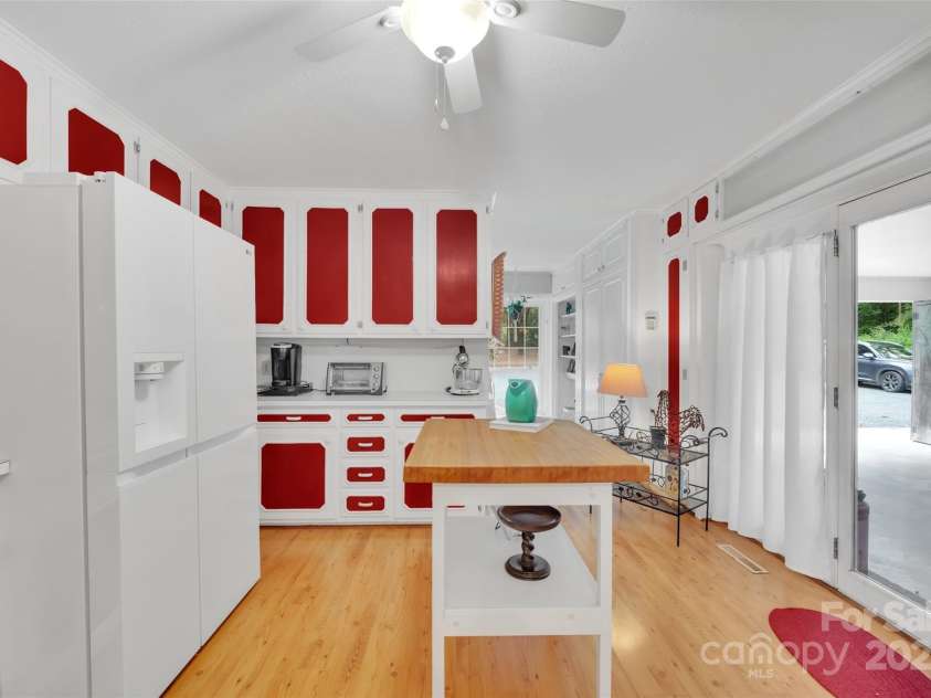 514 Wood Street, Troy, NC 27371.  MLS# CAR4266531, YatesRealty ID 17069. 