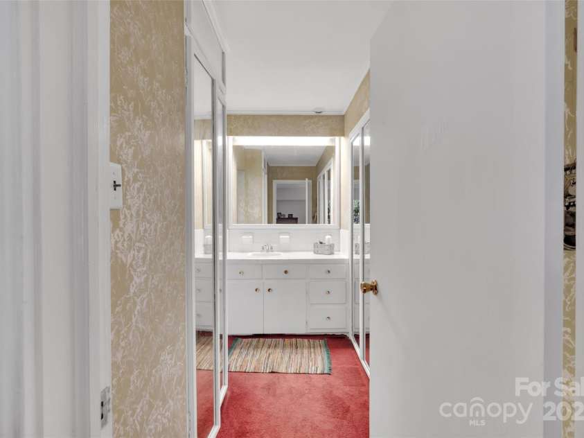 514 Wood Street, Troy, NC 27371.  MLS# CAR4266531, YatesRealty ID 17069. 