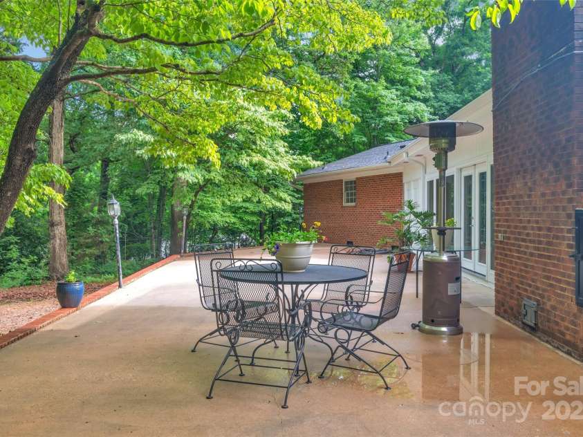 514 Wood Street, Troy, NC 27371.  MLS# CAR4266531, YatesRealty ID 17069. 