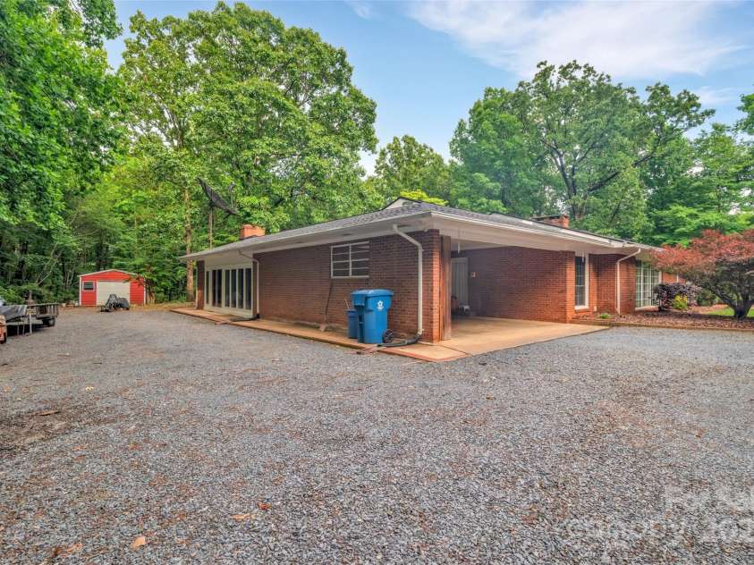 514 Wood Street, Troy, NC 27371.  MLS# CAR4266531, YatesRealty ID 17069. 