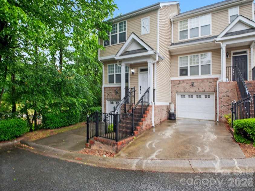 6450 Terrace View Court, Charlotte, NC 28269.  MLS# CAR4375218, YatesRealty ID 17069. 