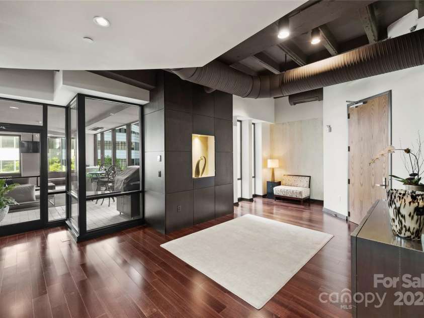 139 Tryon Street, Charlotte, NC 28202.  MLS# CAR4133469, YatesRealty ID 1707. 