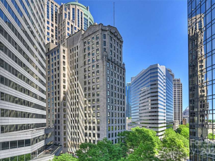 139 Tryon Street, Charlotte, NC 28202.  MLS# CAR4133469, YatesRealty ID 1707. 