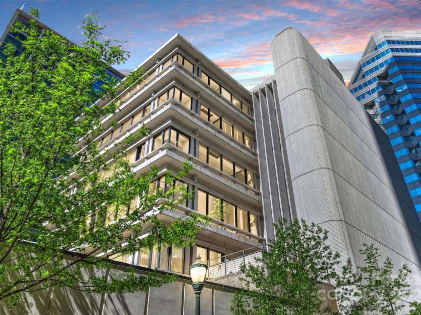 139 Tryon Street, Charlotte, NC 28202.  MLS# CAR4133469, YatesRealty ID 1707. 