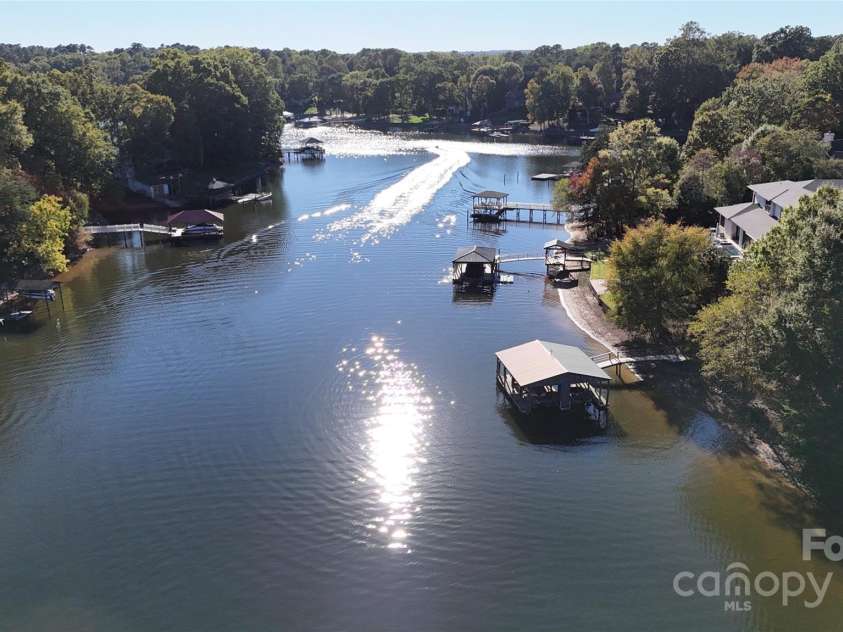 515 Kemp Road, Mooresville, NC 28117.  MLS# CAR4309491, YatesRealty ID 1707. 