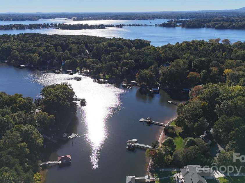 515 Kemp Road, Mooresville, NC 28117.  MLS# CAR4309491, YatesRealty ID 1707. 