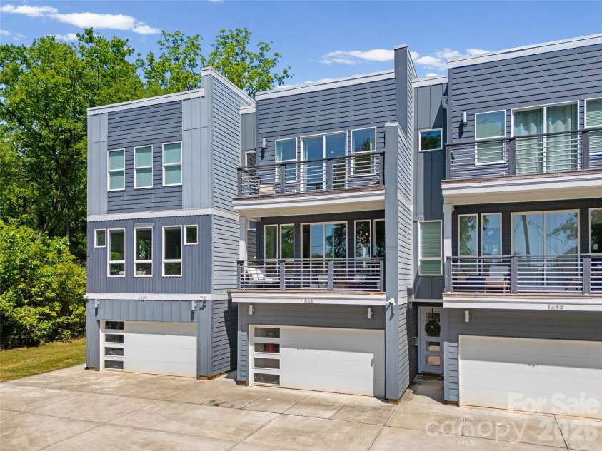 1633 Duckworth Avenue, Charlotte, NC 28208.  MLS# CAR4375706, YatesRealty ID 17071. 2-car garage