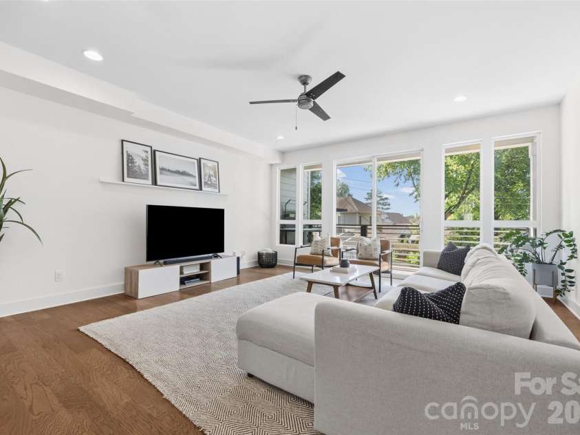1633 Duckworth Avenue, Charlotte, NC 28208.  MLS# CAR4375706, YatesRealty ID 17071. 